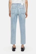 Lade das Bild in den Galerie-Viewer, Closed Heritage Jeans - Style Name Pedal Pusher
