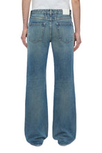 Lade das Bild in den Galerie-Viewer, Closed Wide Jeans - Style Name Gillan
