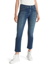 Lade das Bild in den Galerie-Viewer, Marccain  &quot;Rethink Together&quot; Jeans SIKAR
