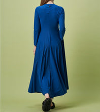 Lade das Bild in den Galerie-Viewer, HIGH TECH Mittelblaues Maxi-Kleid mit Reißverschluss auf der Vorderseite
